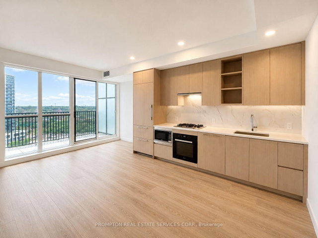 901 - 18 Esther Shiner Boulevard