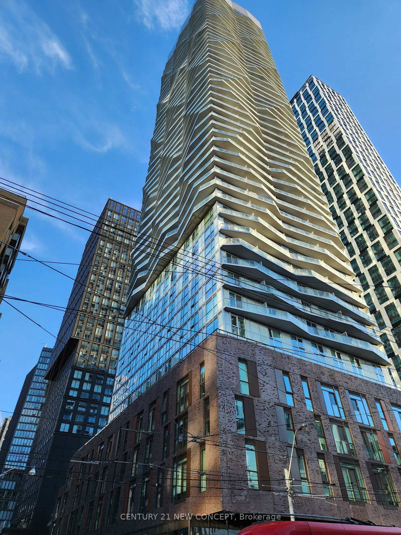 home for lease on 4405-100 Dalhousie Street