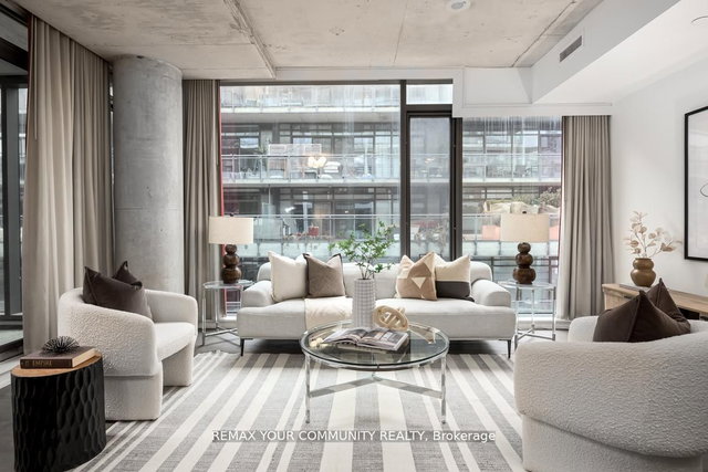 703 - 560 King Street W