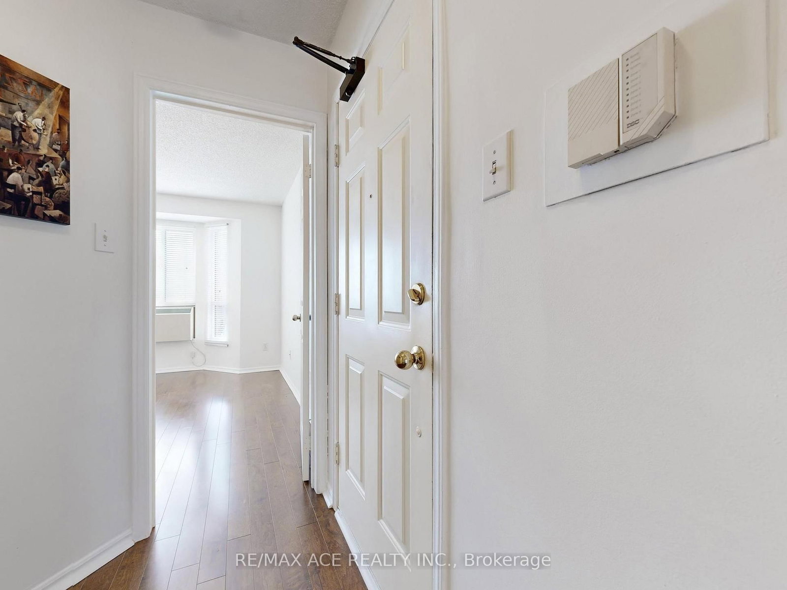 660B Wellington Street W, Unit 14 - Photo 21