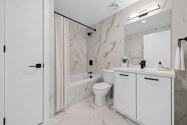 1308 - 284 King Street E