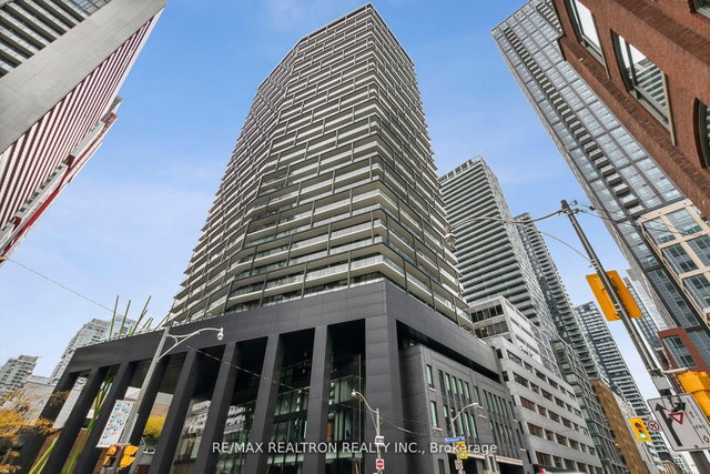 2708 - 125 Peter Street