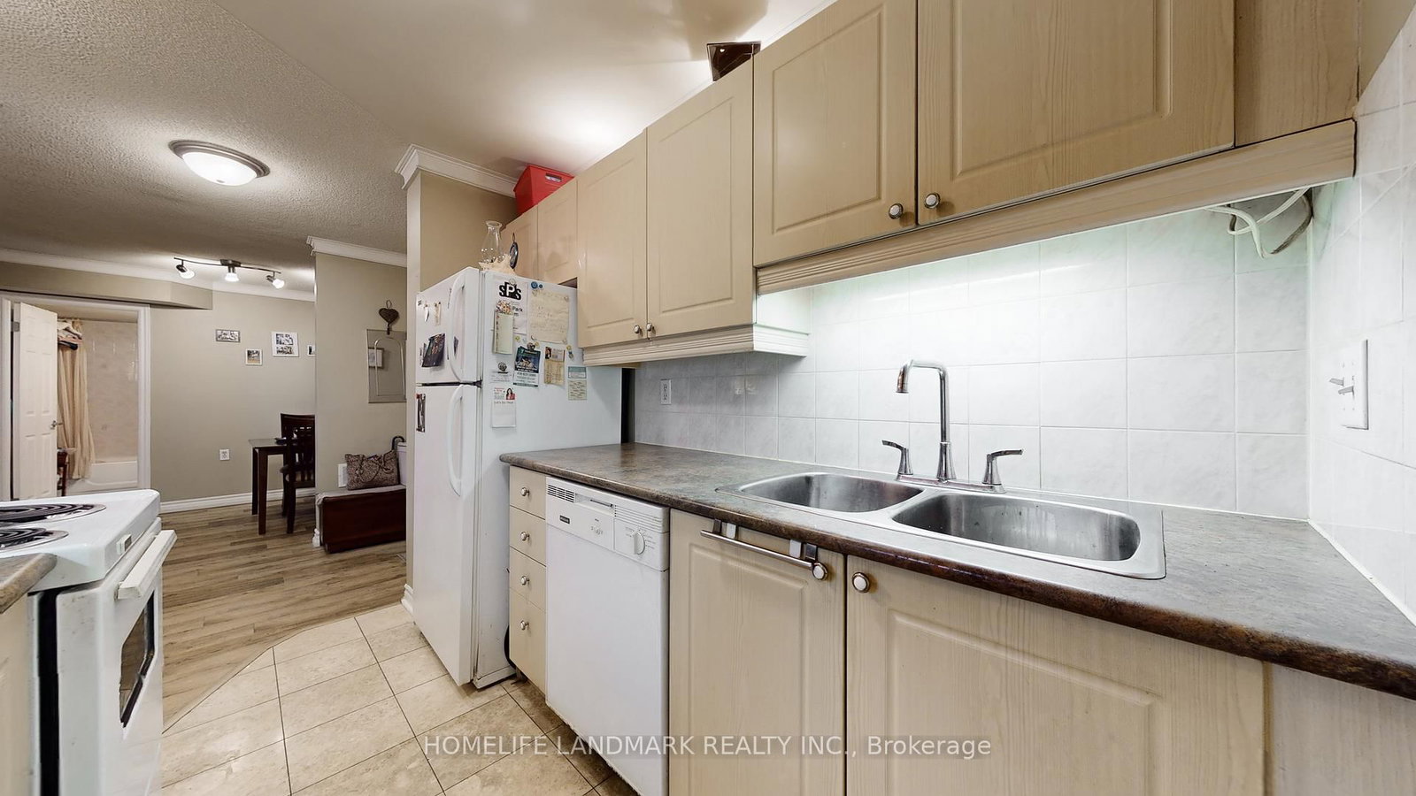 555 Wilson Heights Boulevard • #301 • Toronto, ON photo 13