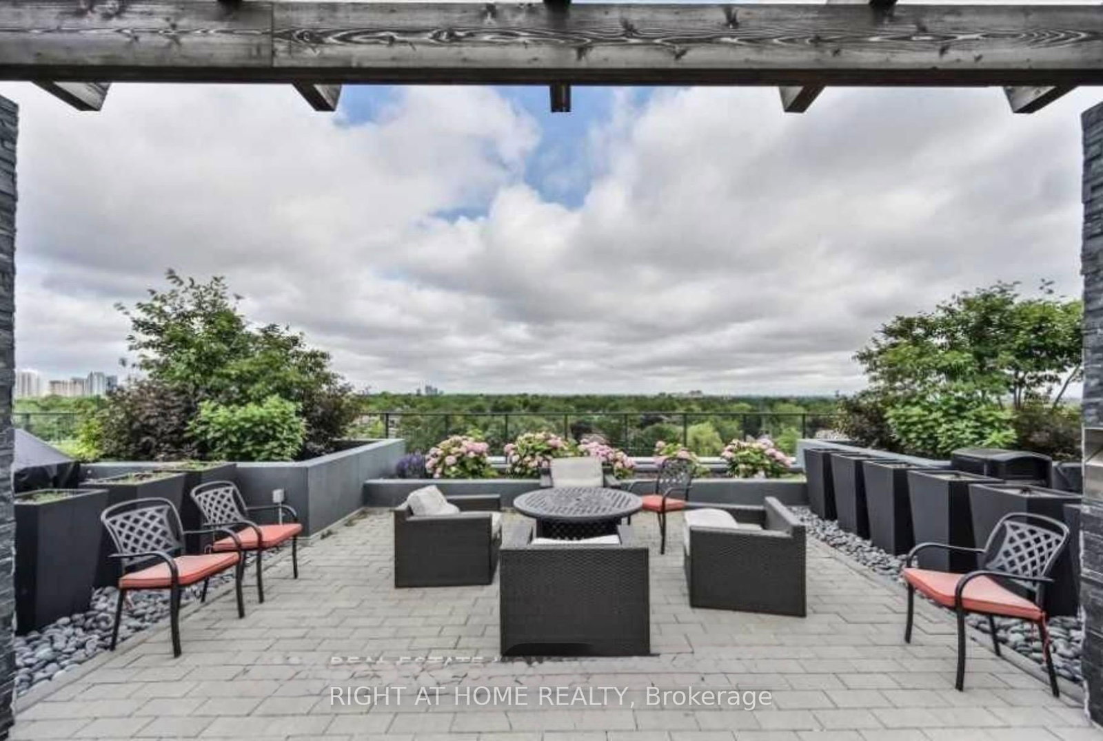 228-399 Spring Garden, Toronto, ON, photo 5