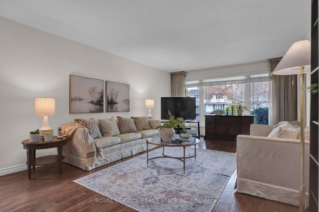27 Skyview Crescent