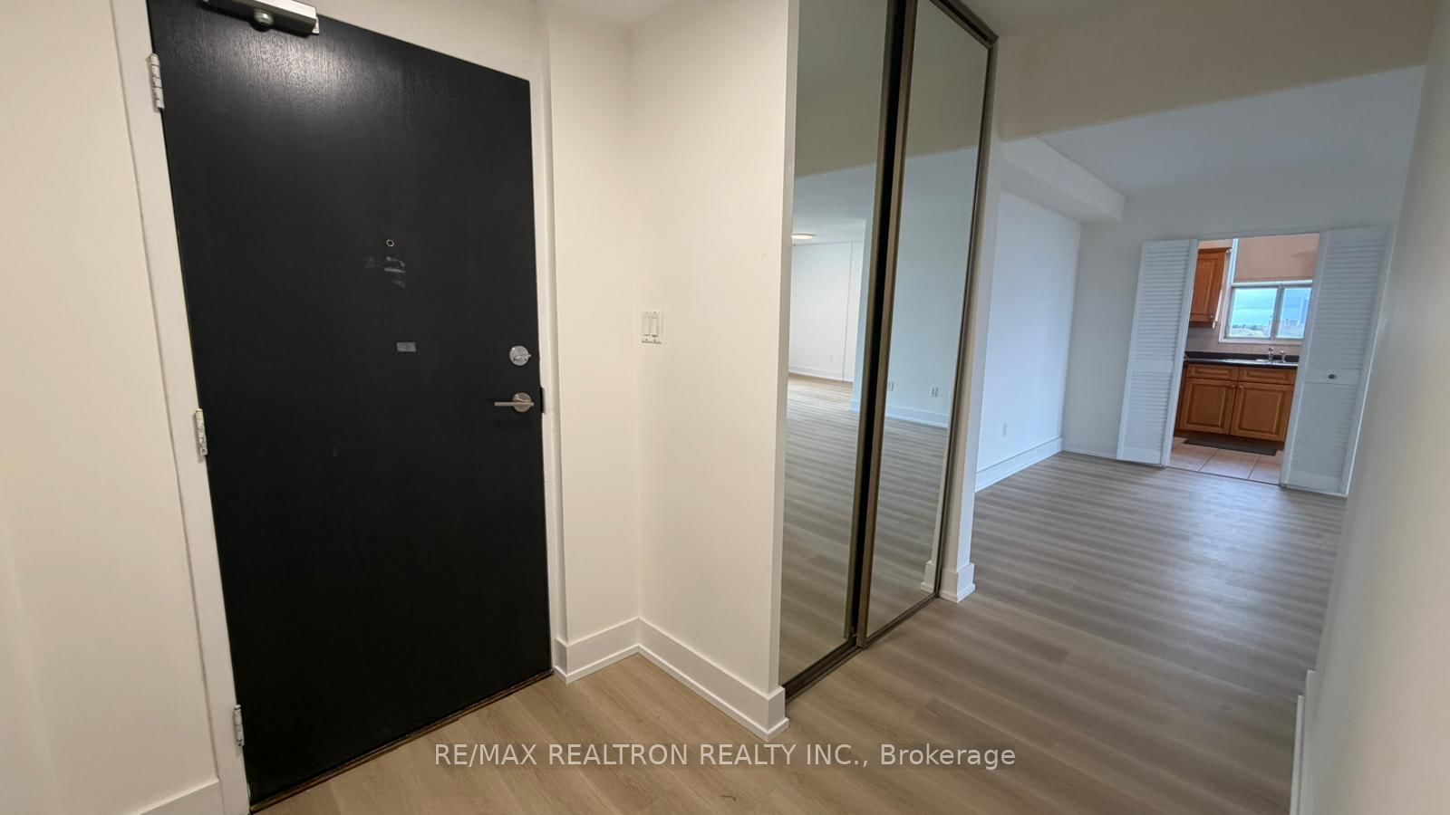 903-15 Vicora Linkway, Toronto, ON, photo 5