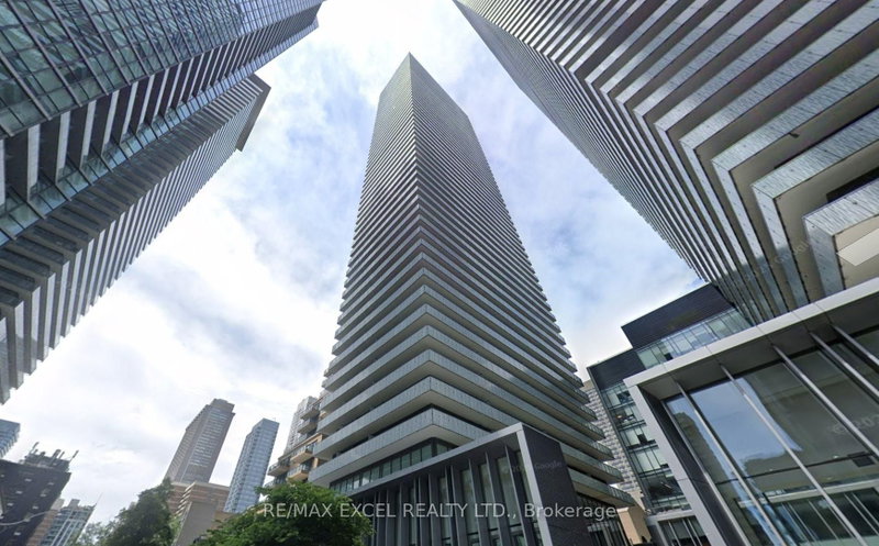 home for lease on 510-42 Charles Street E