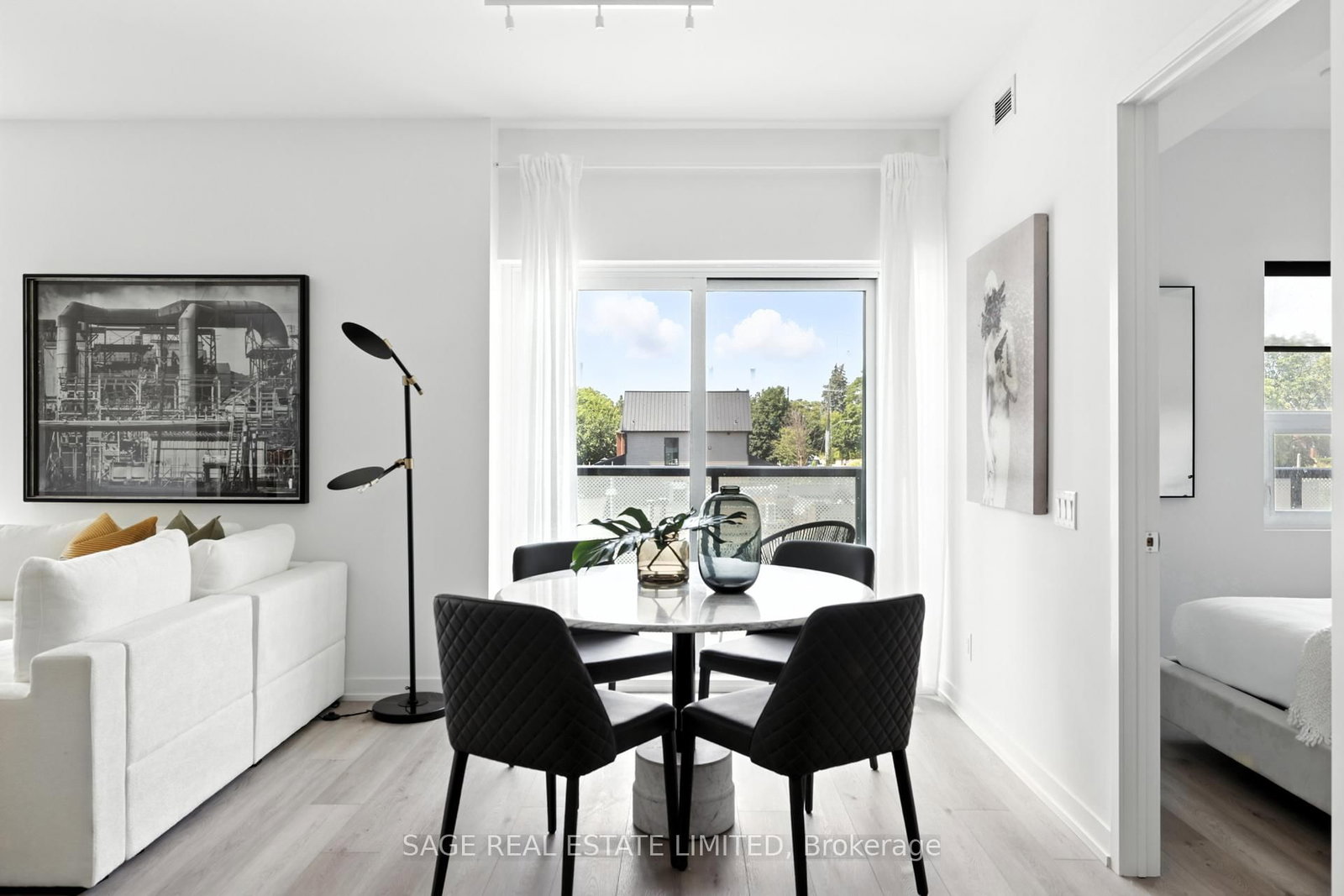 863 W St Clair Avenue • #301 • Toronto, ON photo 18