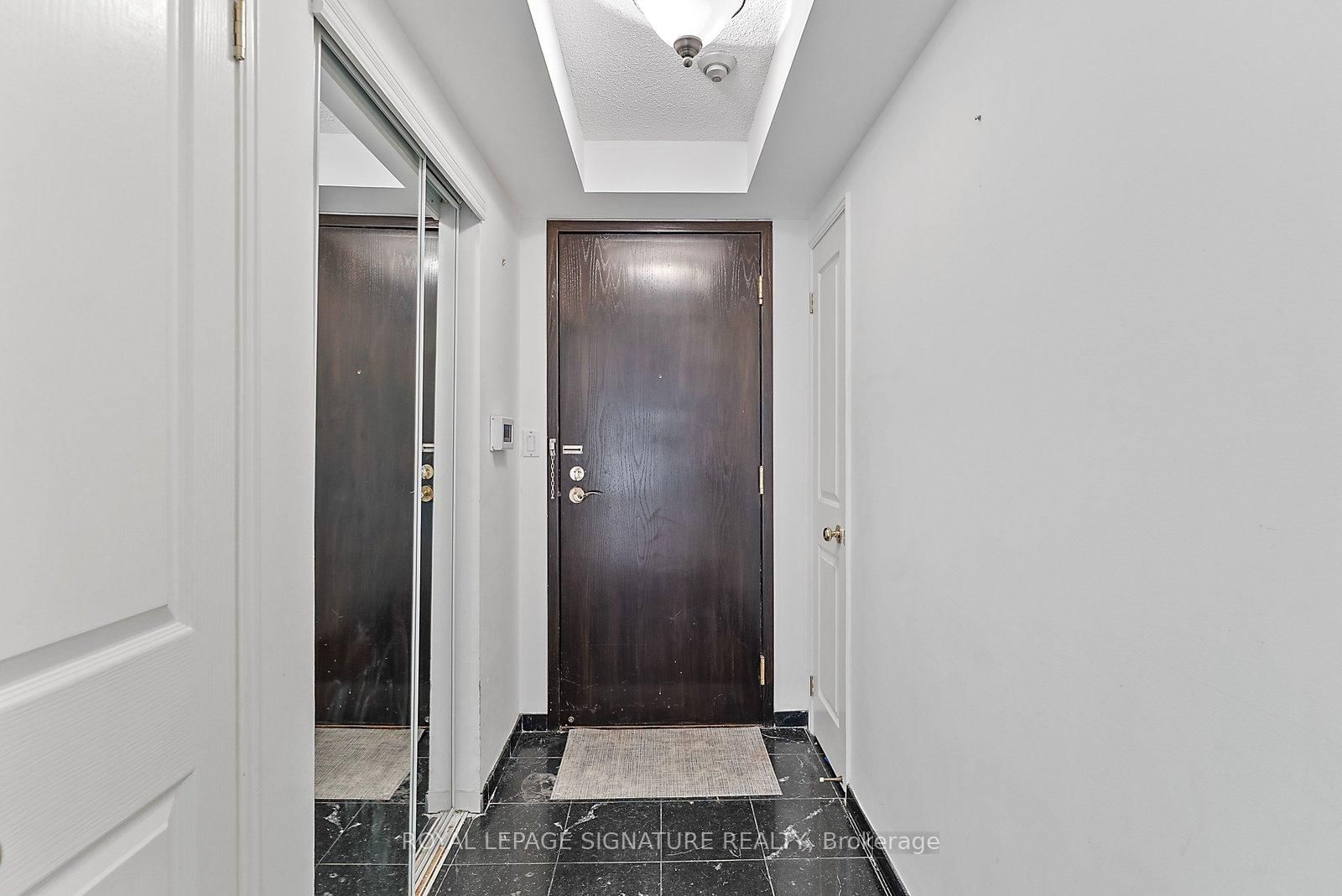 18 Hollywood Avenue • #206 • Toronto, ON photo 26