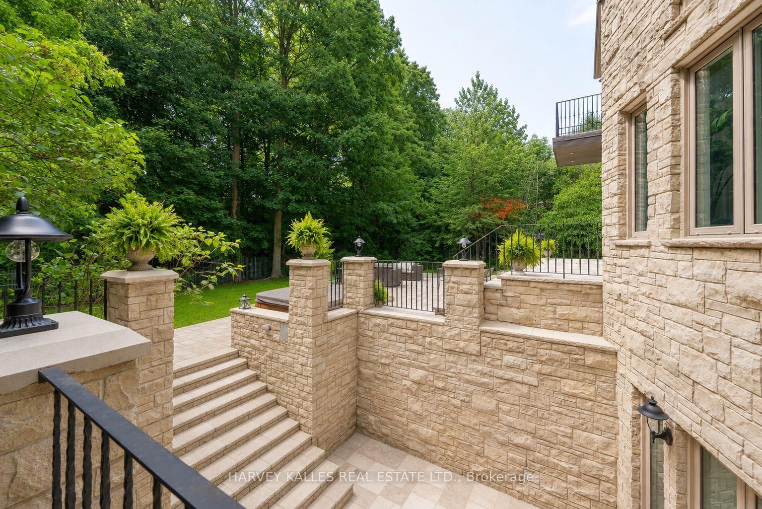 1 Knightswood Rd, Toronto, view 27