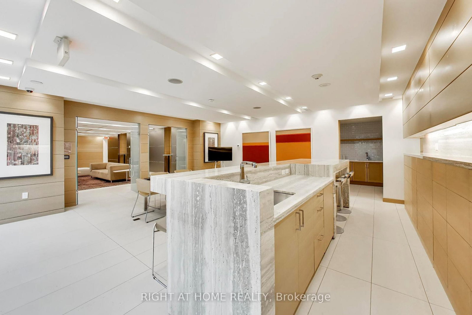 39 Queens Quay E, Unit 918 - Photo 35