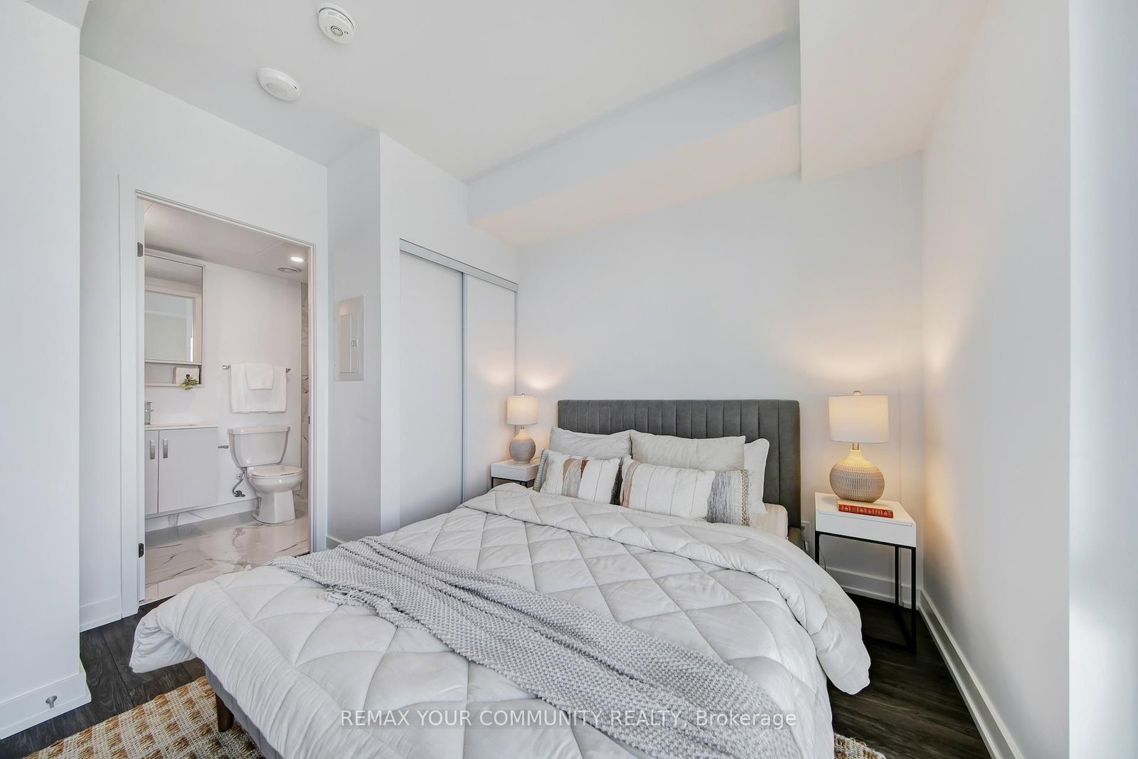 88 Queen St. East Street, Unit 5012 - Photo 15