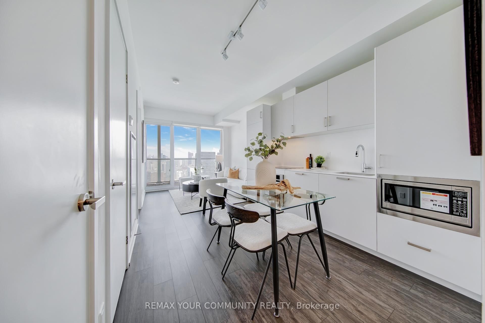 88 Queen St. East Street, Unit 5012