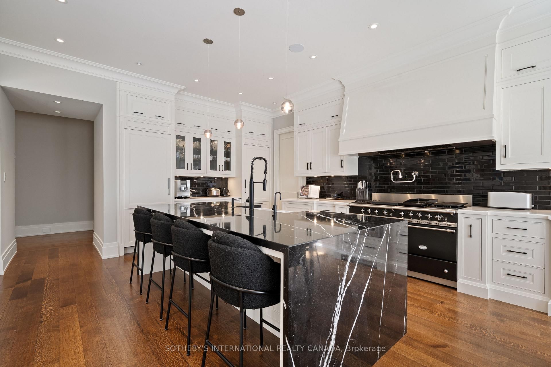 33 Bayview Wood