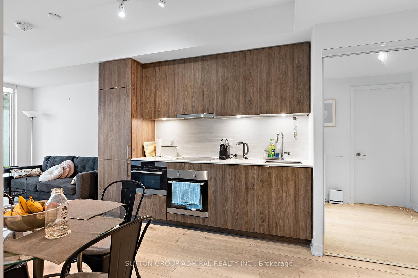 15 Queens Quay E, Unit 208 - Photo 10