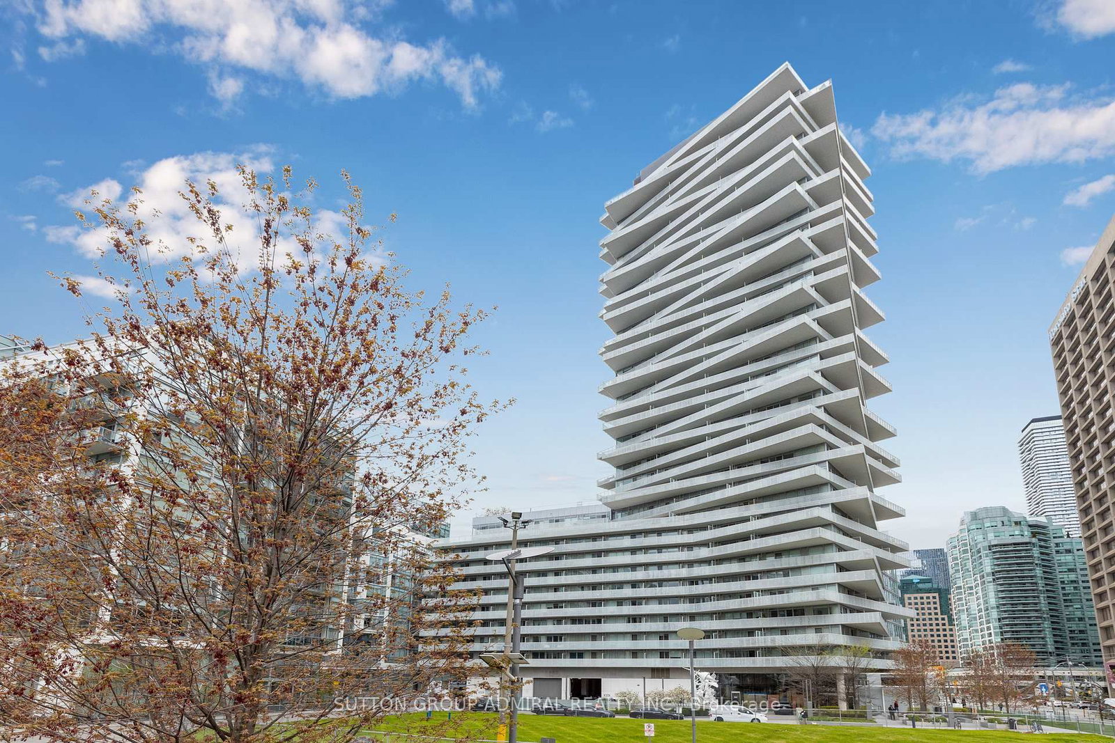 208-15 Queens Quay, Toronto, ON, photo 2