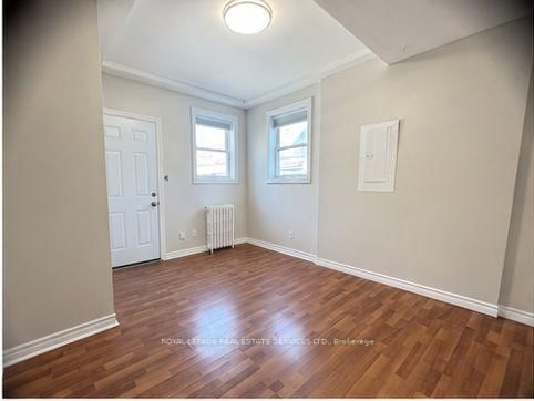 186 Spadina Road, Unit Main Floor - Photo 3