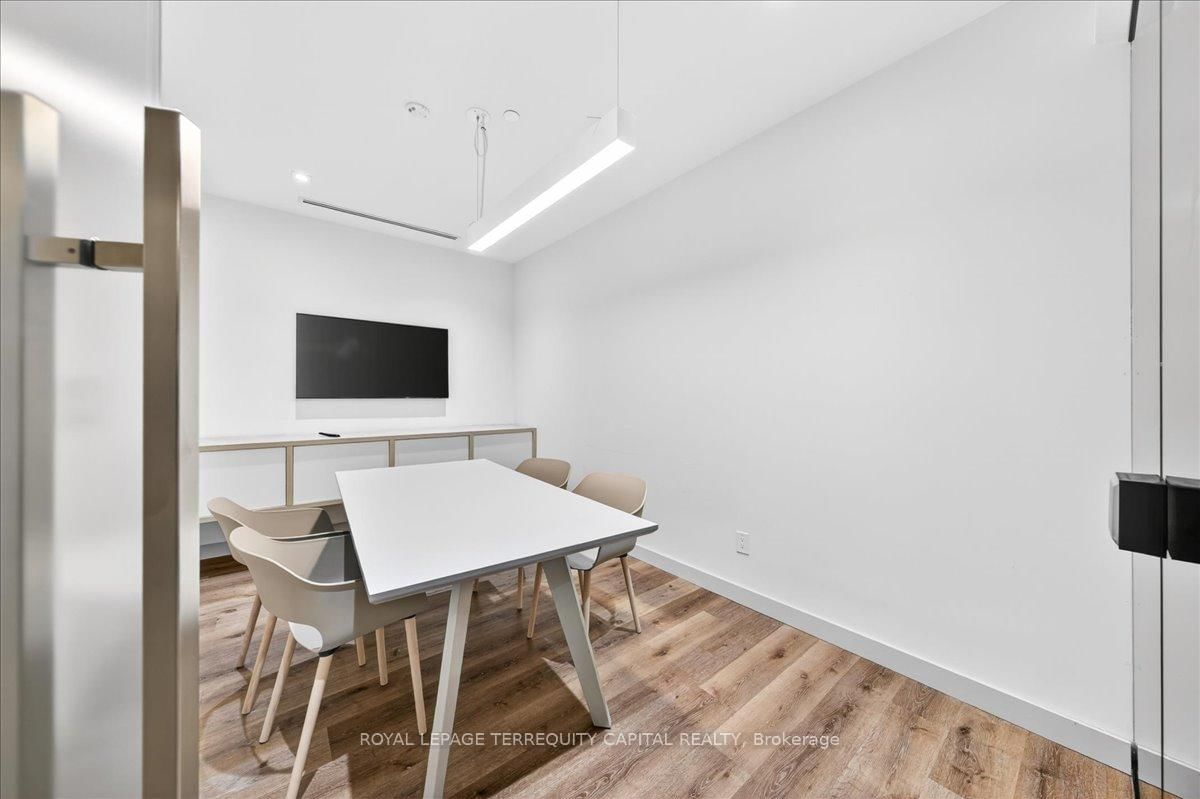 159 Wellesley Street E, Unit 3002 - Photo 32