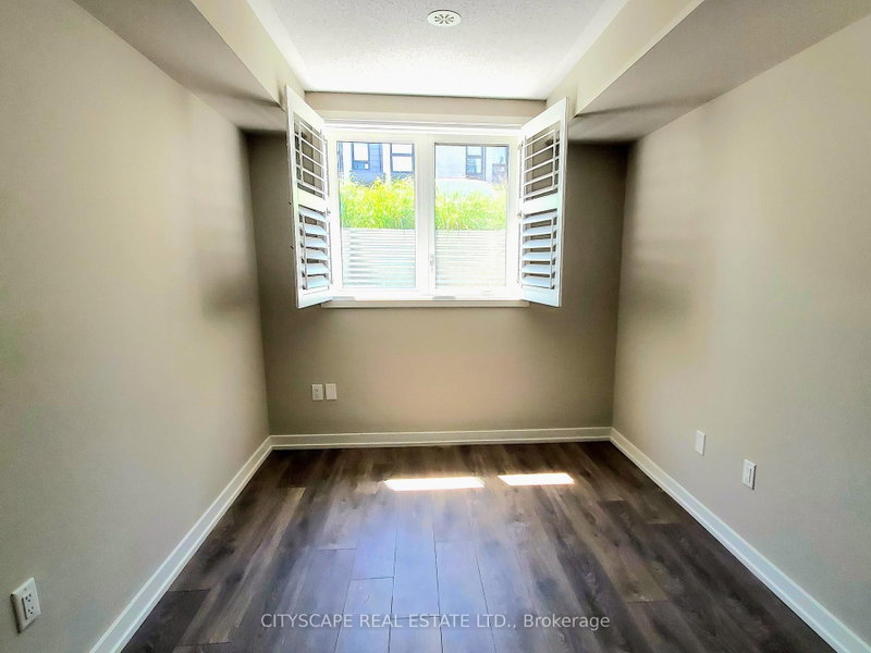 31 Florence Toronto,Ontario M6K 1P4 — Photo 12