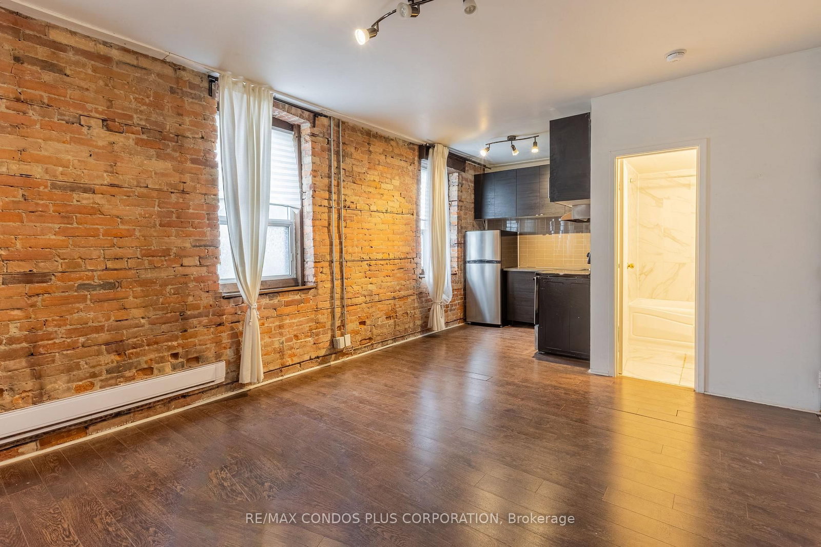 105-225 Gladstone Avenue, Toronto, ON, photo 5