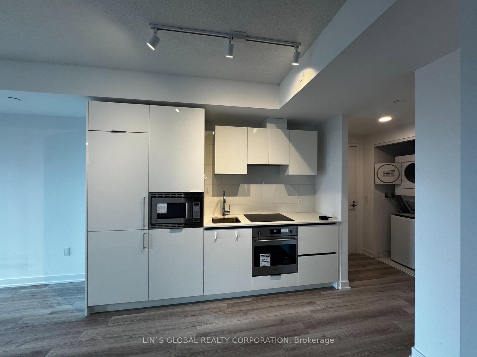 238 Simcoe Street, Unit 2501 - Photo 12