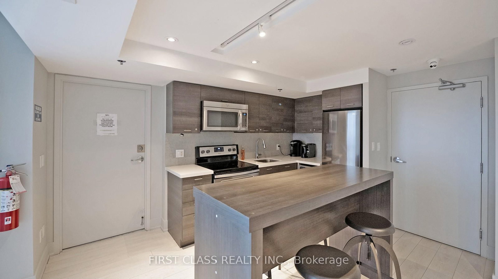 68 Abell Street • #527 • Toronto, ON photo 37