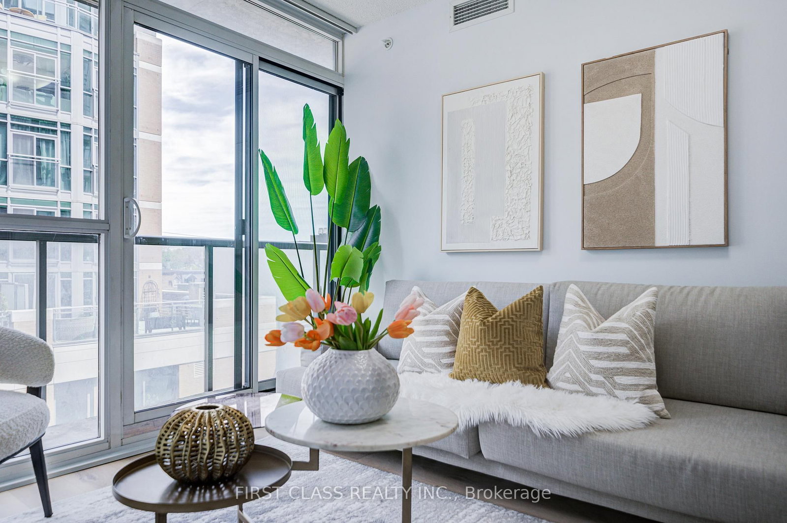 68 Abell Street • #527 • Toronto, ON photo 6