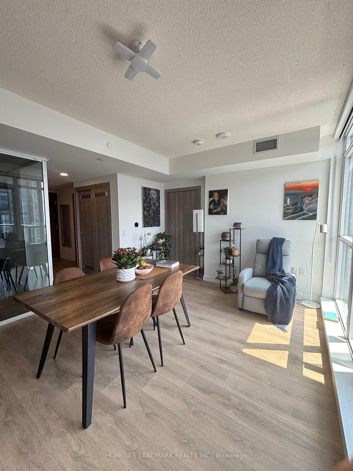 38 Widmer Street, Unit 4710 - Photo 3
