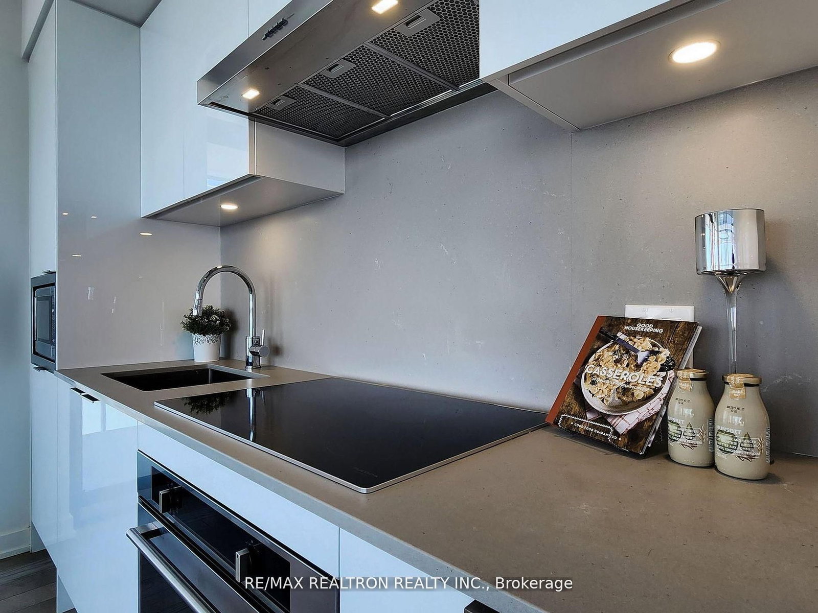 20 Lombard Street, Unit 3610 - Photo 17