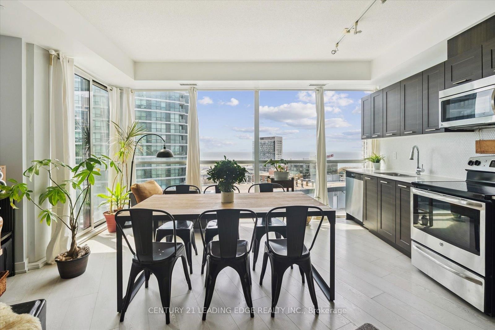 20 Bruyeres Mews, Unit 2111 - Photo 8