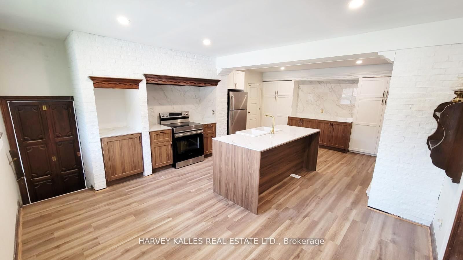 Main-48 Forest Grove Drive, Toronto, ON, photo 3