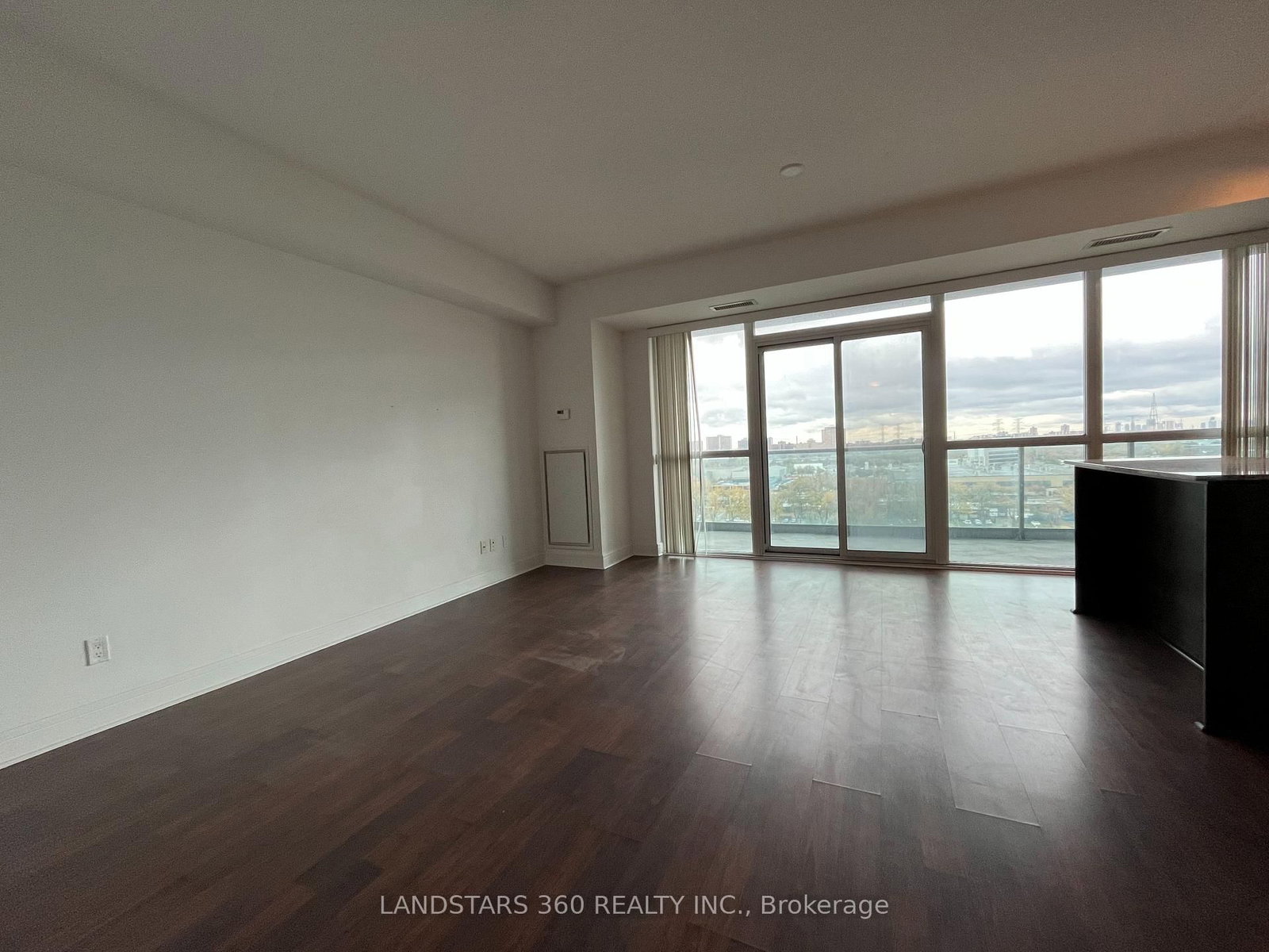 35 Brian Peck Crescent, Unit 1026 - Photo 6