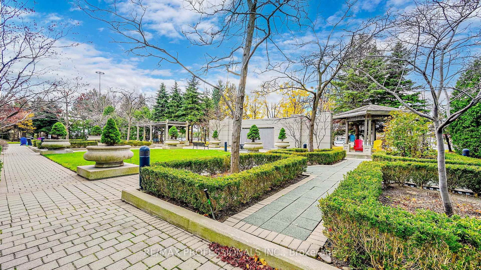 30 Harrison Garden Boulevard, Unit 2705 - Photo 43