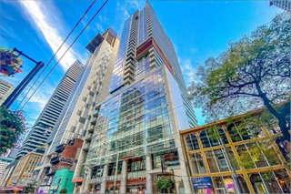 403 - 375 King Street W