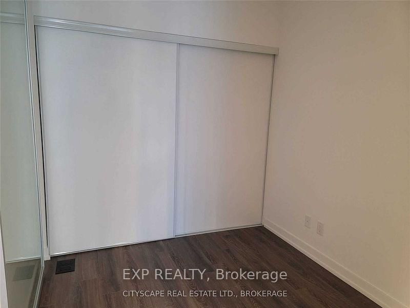 20 Edward Street, Unit 607 - Photo 9