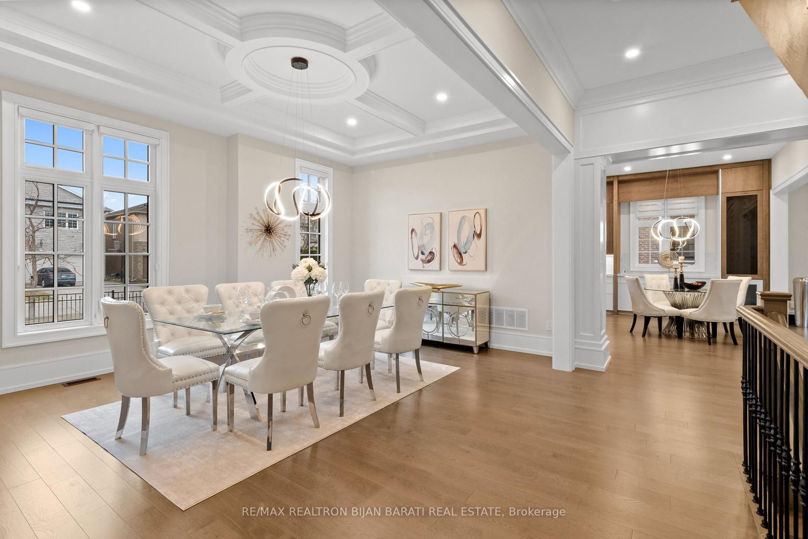 29 Ballyconnor Court • Toronto, ON photo 12