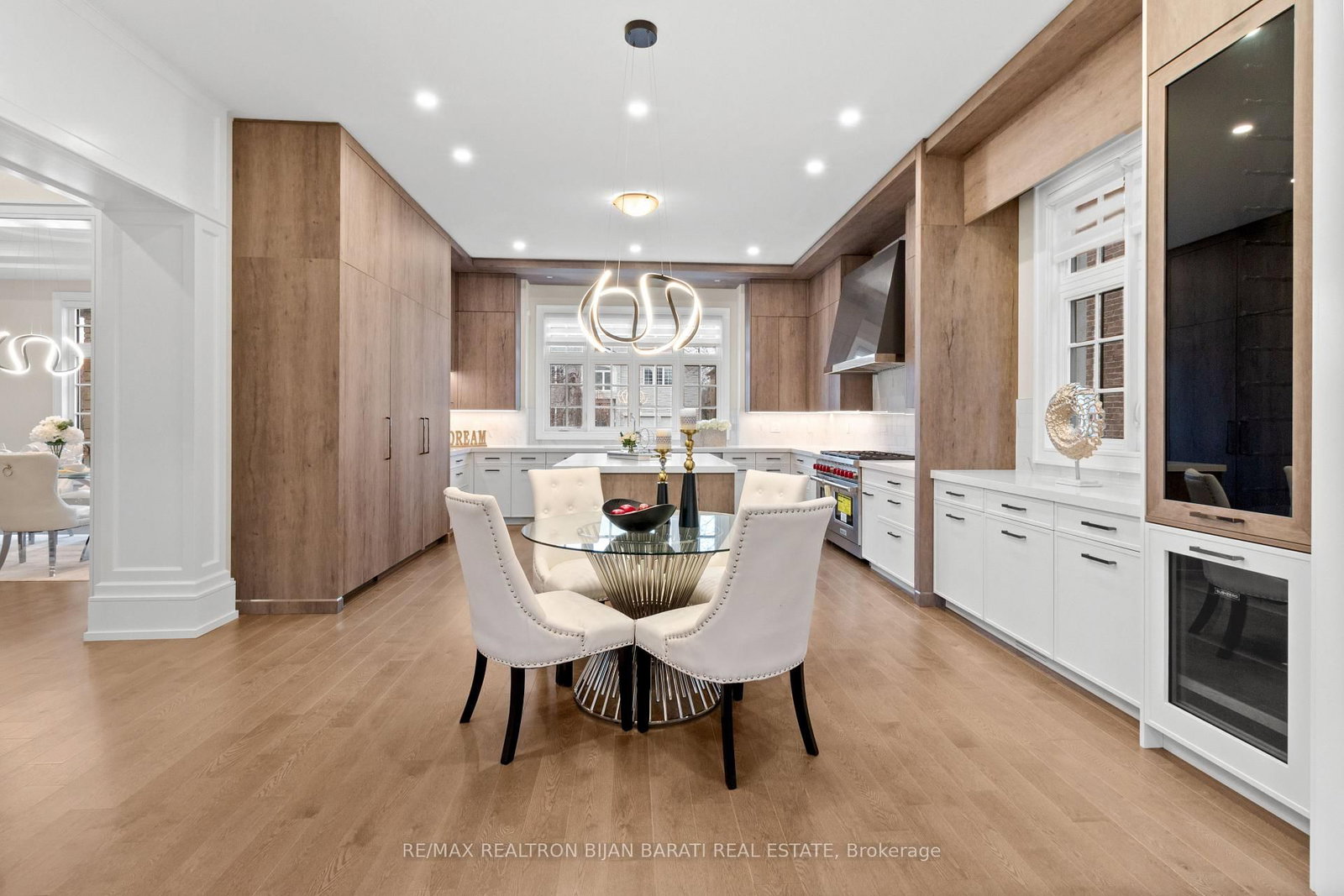 29 Ballyconnor Court • Toronto, ON photo 18