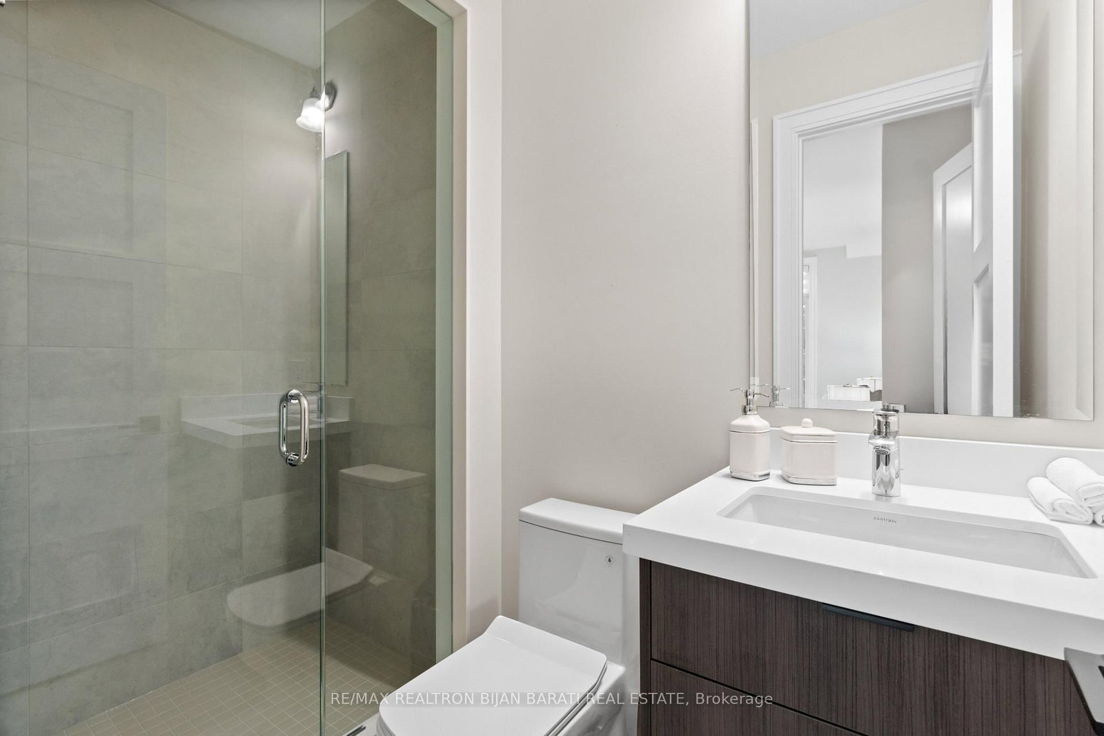 29 Ballyconnor Court • Toronto, ON photo 37