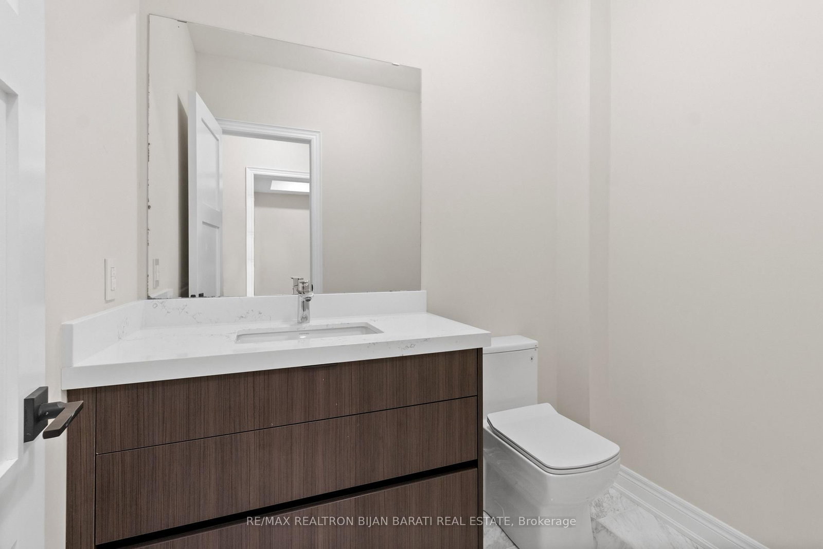 29 Ballyconnor Court • Toronto, ON photo 44