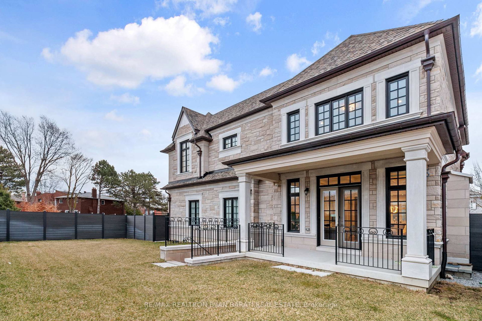 29 Ballyconnor Court • Toronto, ON photo 48