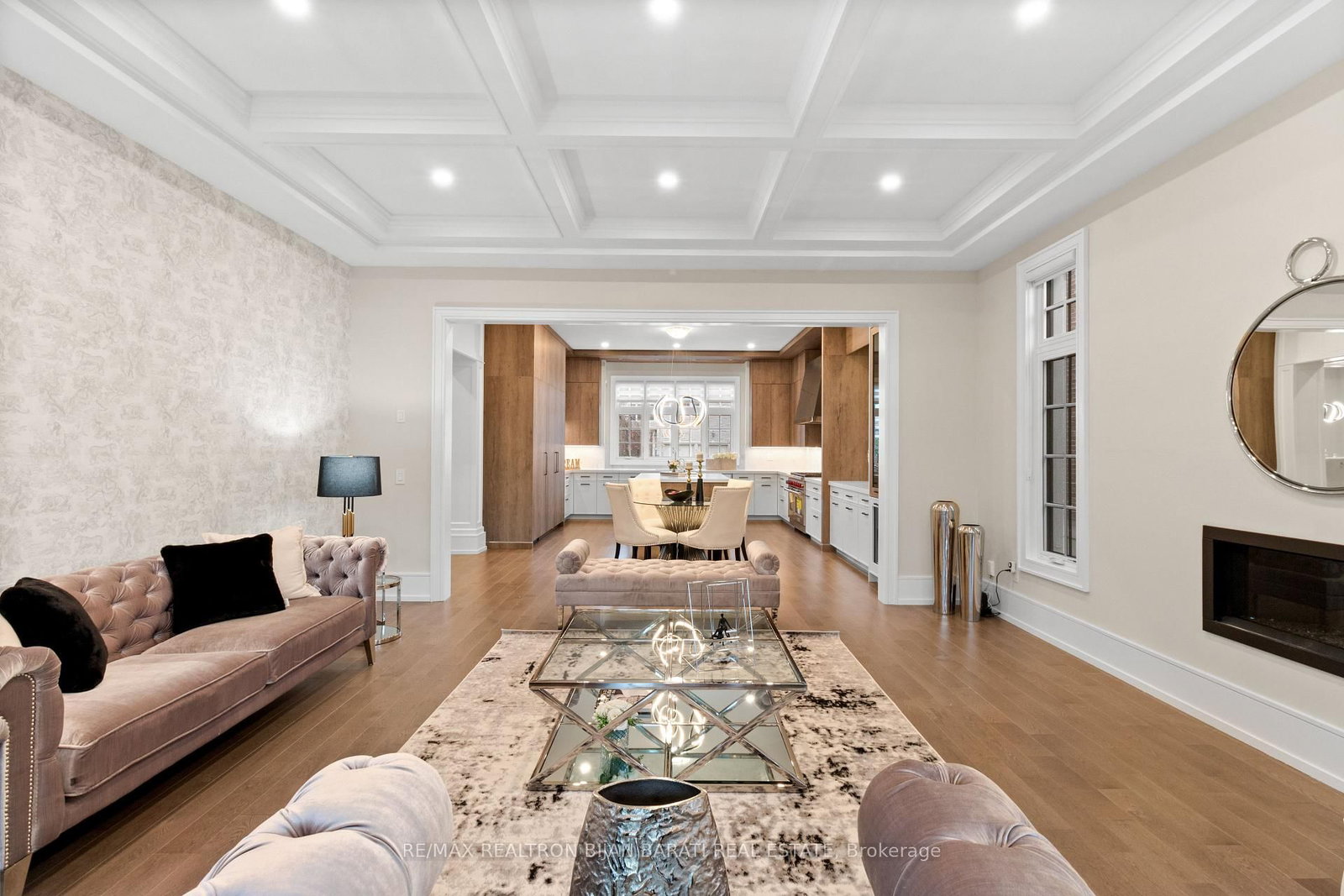 29 Ballyconnor Court • Toronto, ON photo 9