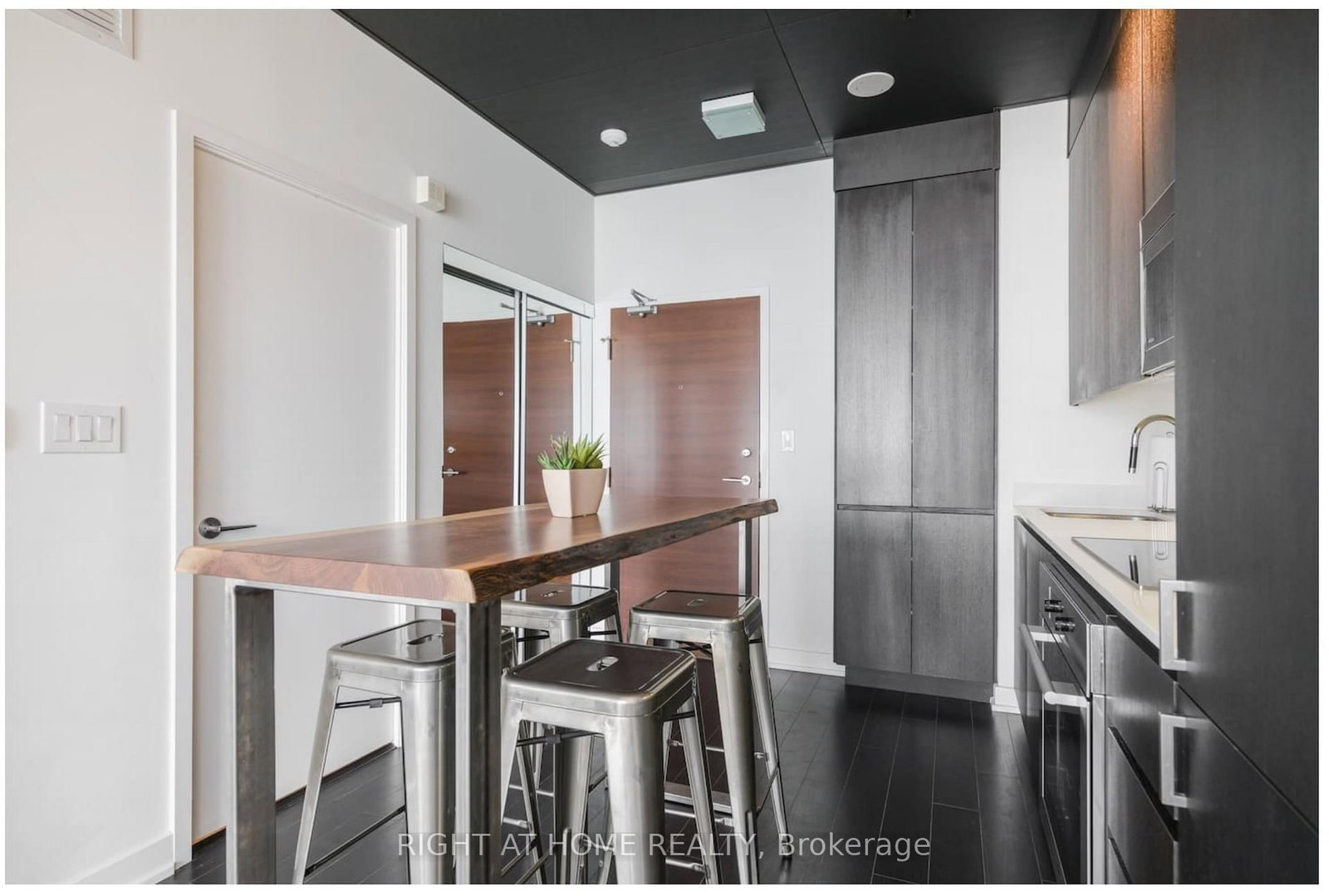 15 Iceboat Terrace, Unit 3203 - Photo 4