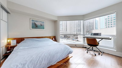 10 W Queens Quay • #408 • Toronto, ON