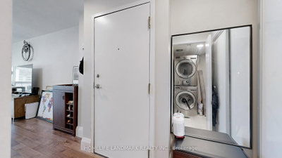 10 W Queens Quay • #408 • Toronto, ON
