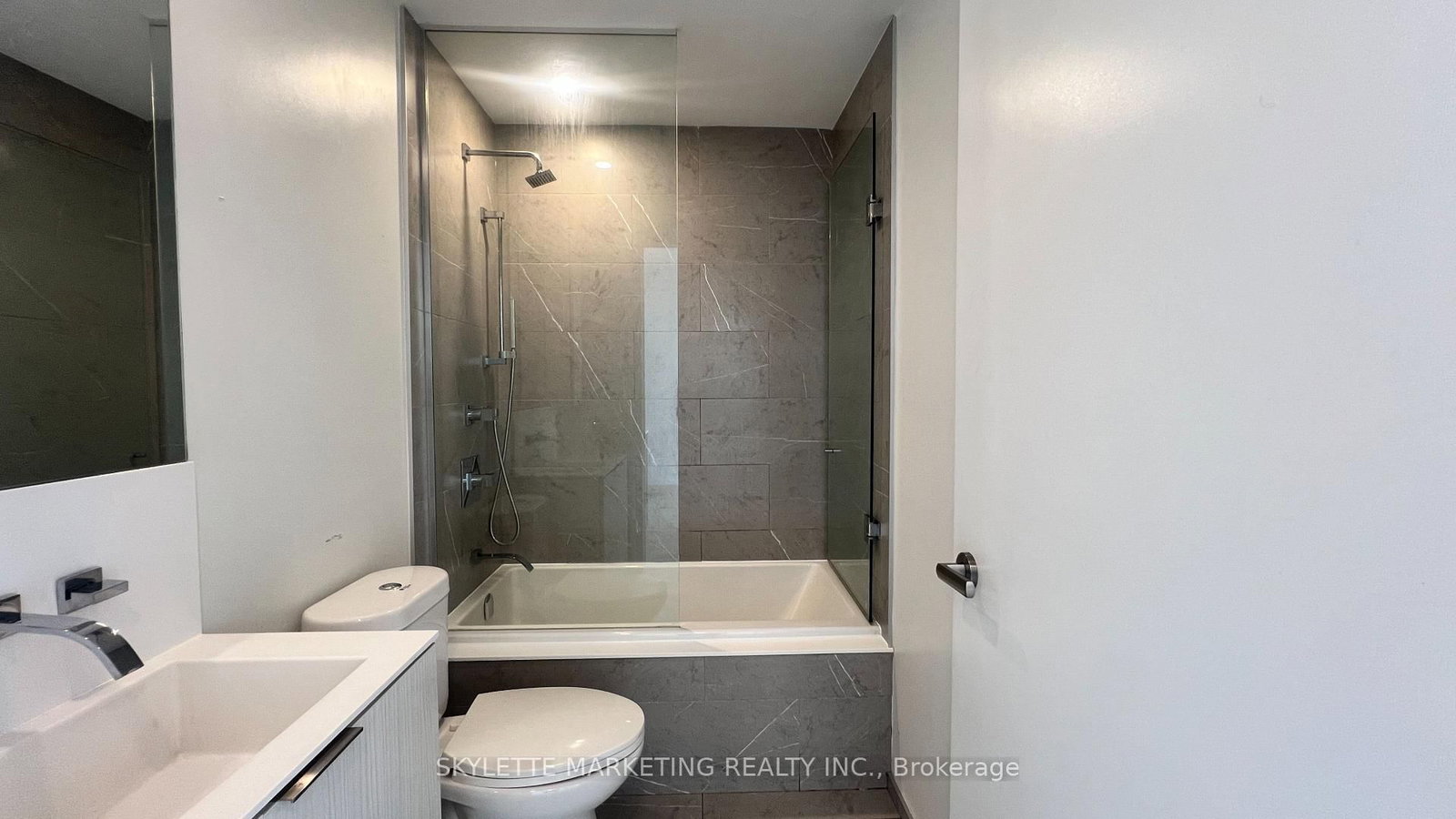 16 Bonnycastle Street, Unit 2807 - Photo 8