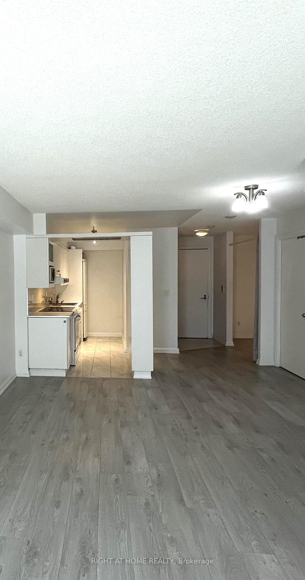 111 Elizabeth Street, Unit 821 - Photo 8