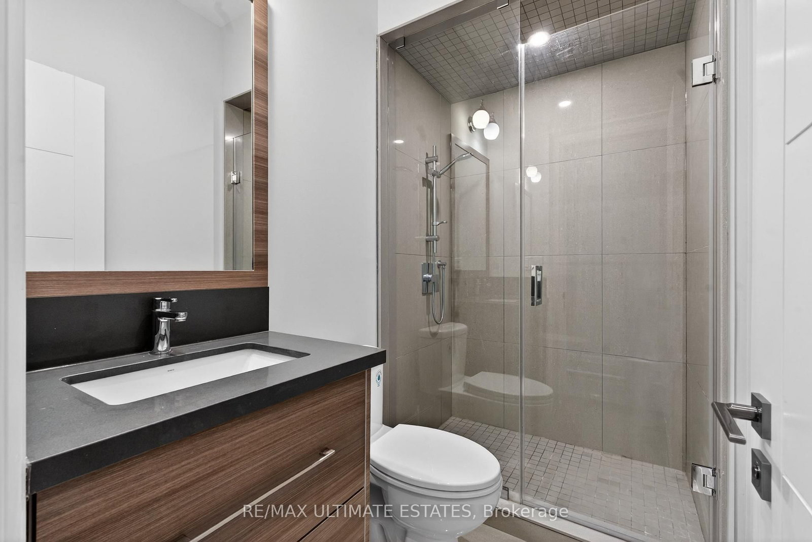 150 Norton Avenue • Toronto, ON photo 28