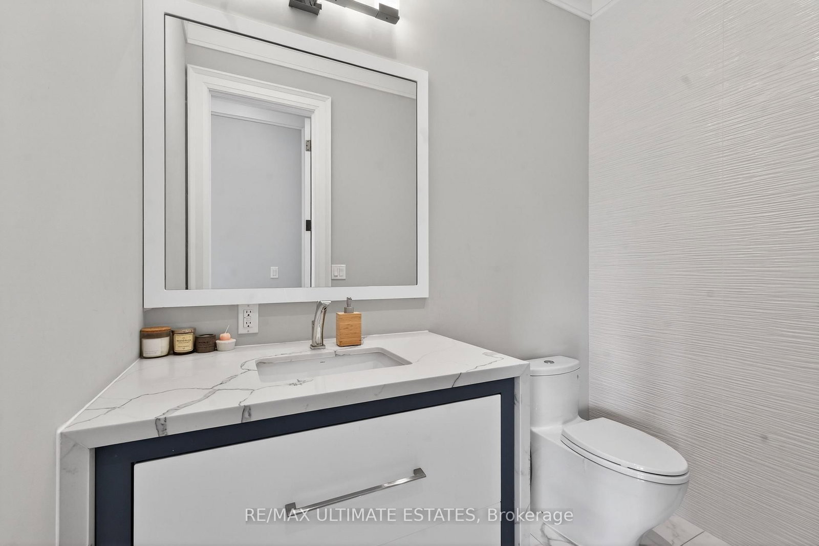 150 Norton Avenue • Toronto, ON photo 9