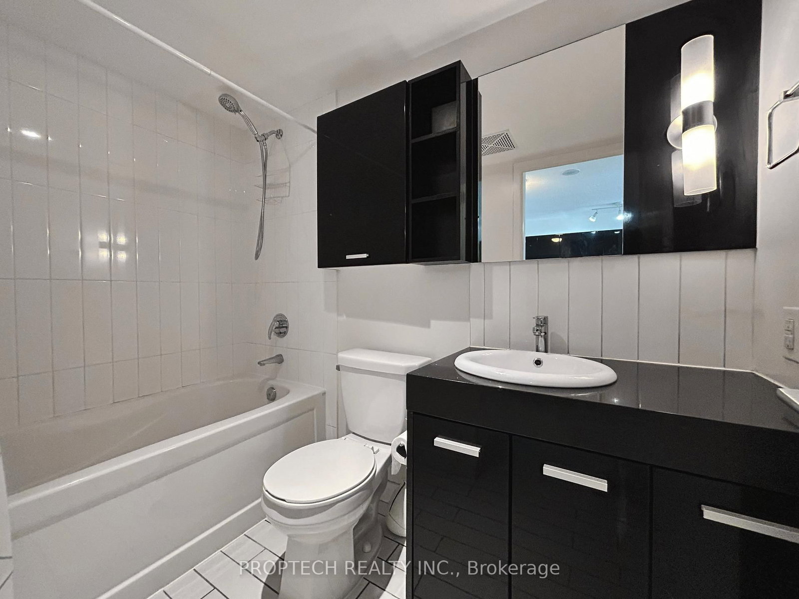 19 Singer Court, Unit 815 - Photo 12
