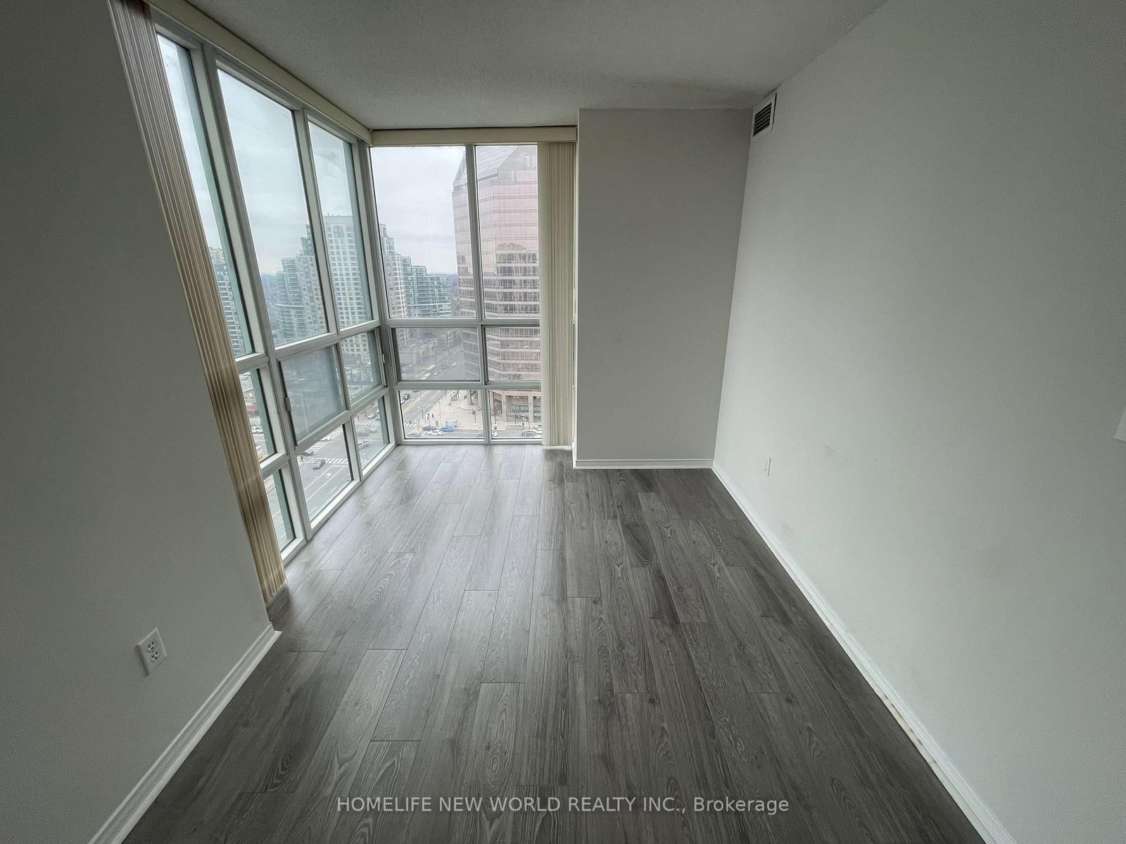 1 PEMBERTON Avenue, Unit 2008 - Photo 9